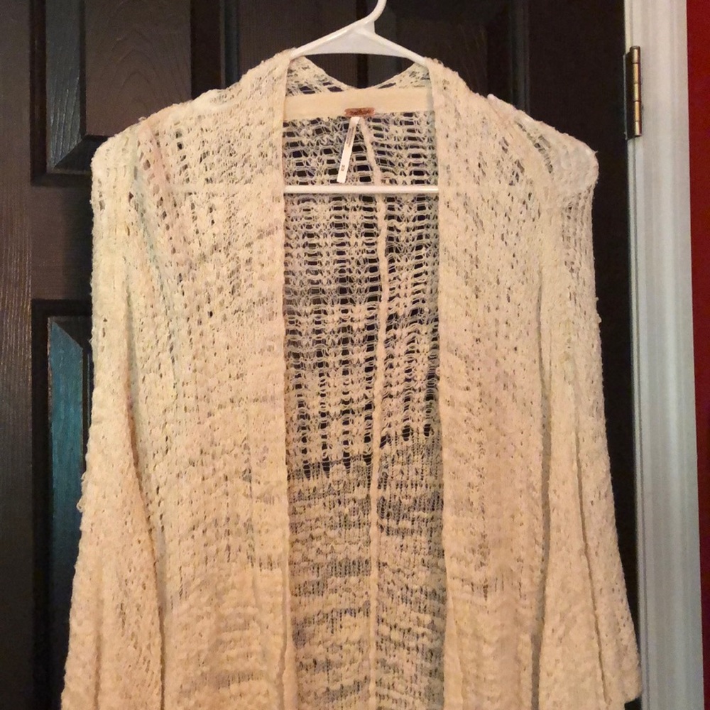 4/$20 Free People white/cream long fringe shawl